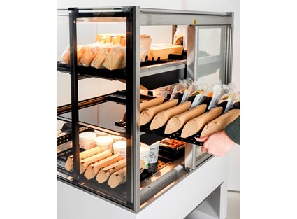 MCC Cold 3 LVL Betjent