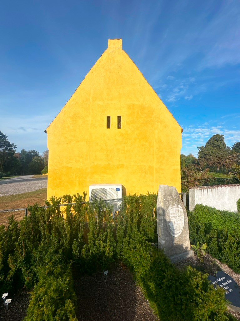 Rørvig-Kirke_Set-udefra2.png